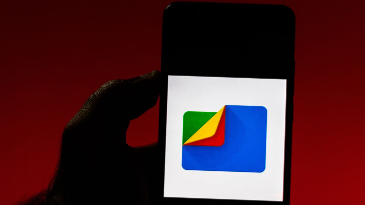 BRAZIL - 2019/09/11: In this photo illustration the Google Files logo is seen displayed on a smartphone. (Photo Illustration by Rafael Henrique/SOPA Images/LightRocket via Getty Images)