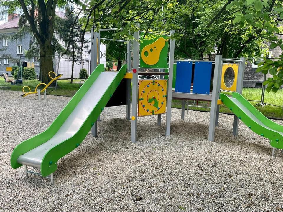 Śląskie. Nowy plac zabaw w Zabrzu powstał na skwerze przy ulicy Jabłońskiego i Andersa w Rokitnicy.