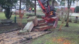 Demontaż sowieckiego obelisku w Maszewie - kolejny krok ku dekomunizacji przestrzeni publicznej