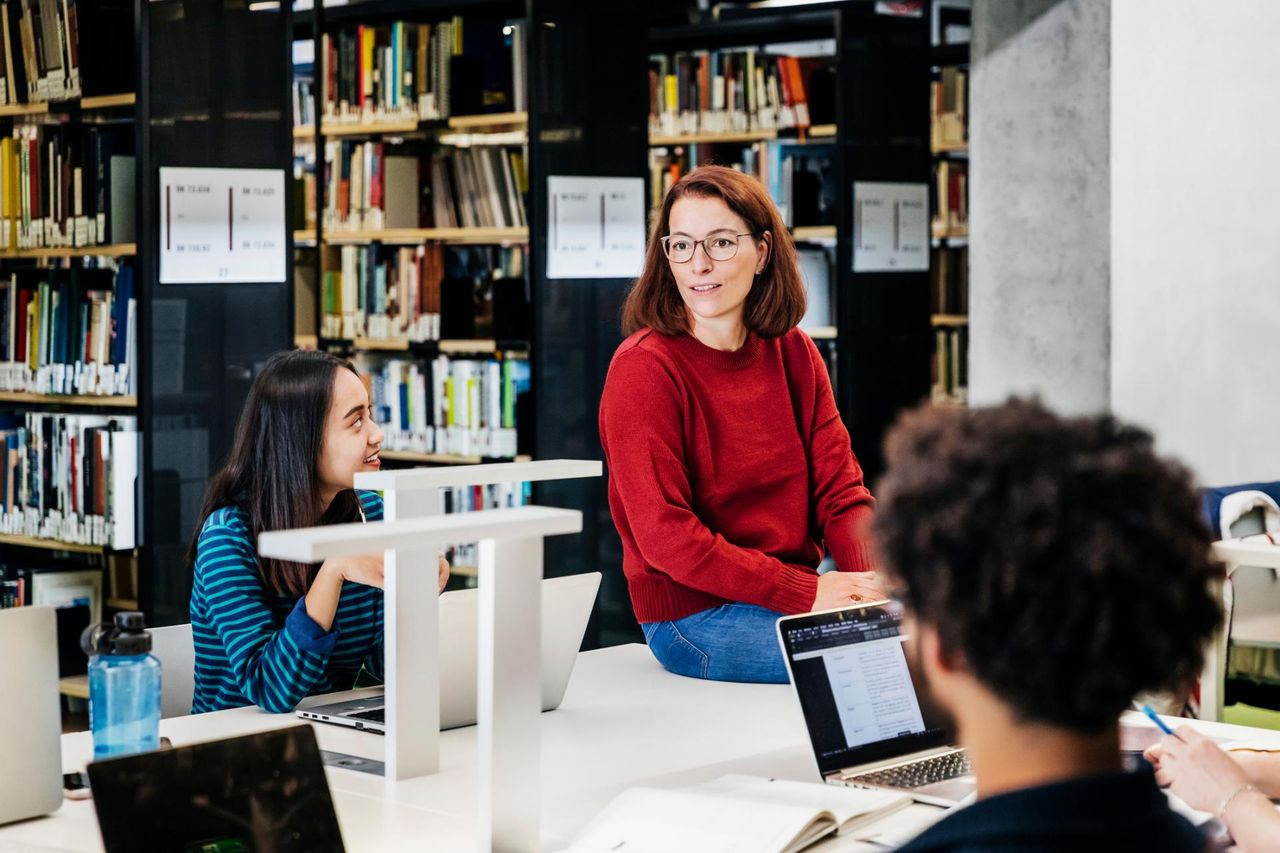 "Pieśni" Kochanowskiego. O czym pisze poeta z Czarnolasu?