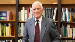 Lekarz przekroczył setkę. Zdradza, czego nie je od 40 lat