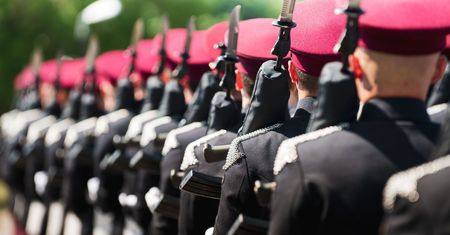 Skandal na Wyspach. Oficerowie oskarżeni o napaść seksualną na kolegów
