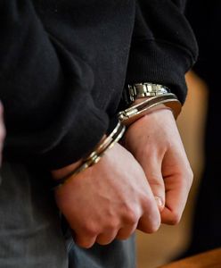 Nietypowa kradzież na stacji paliw. Uciekł z łupem przez okno toalety