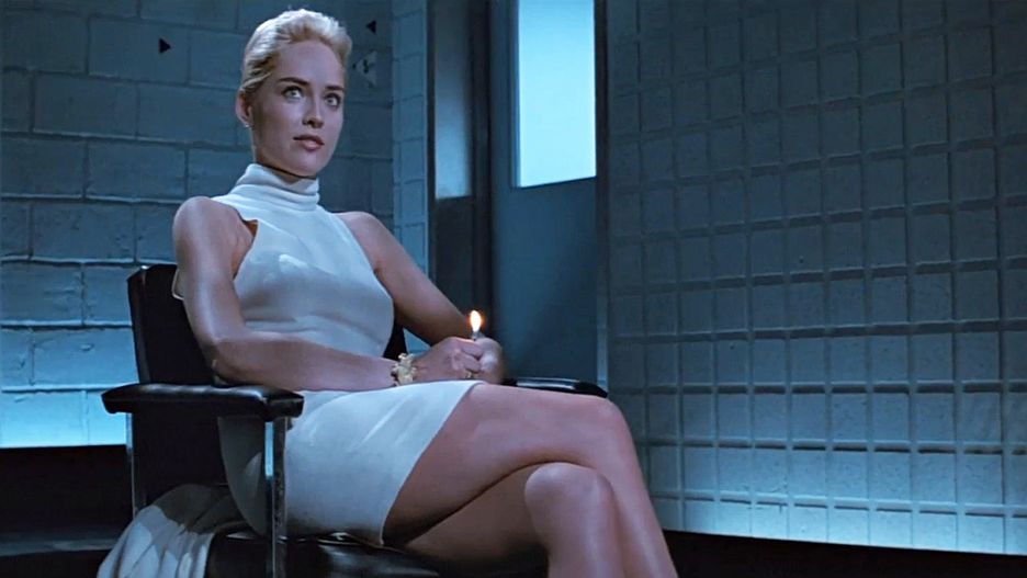 Sharon Stone w kultowej scenie z filmu "Nagi instynkt".