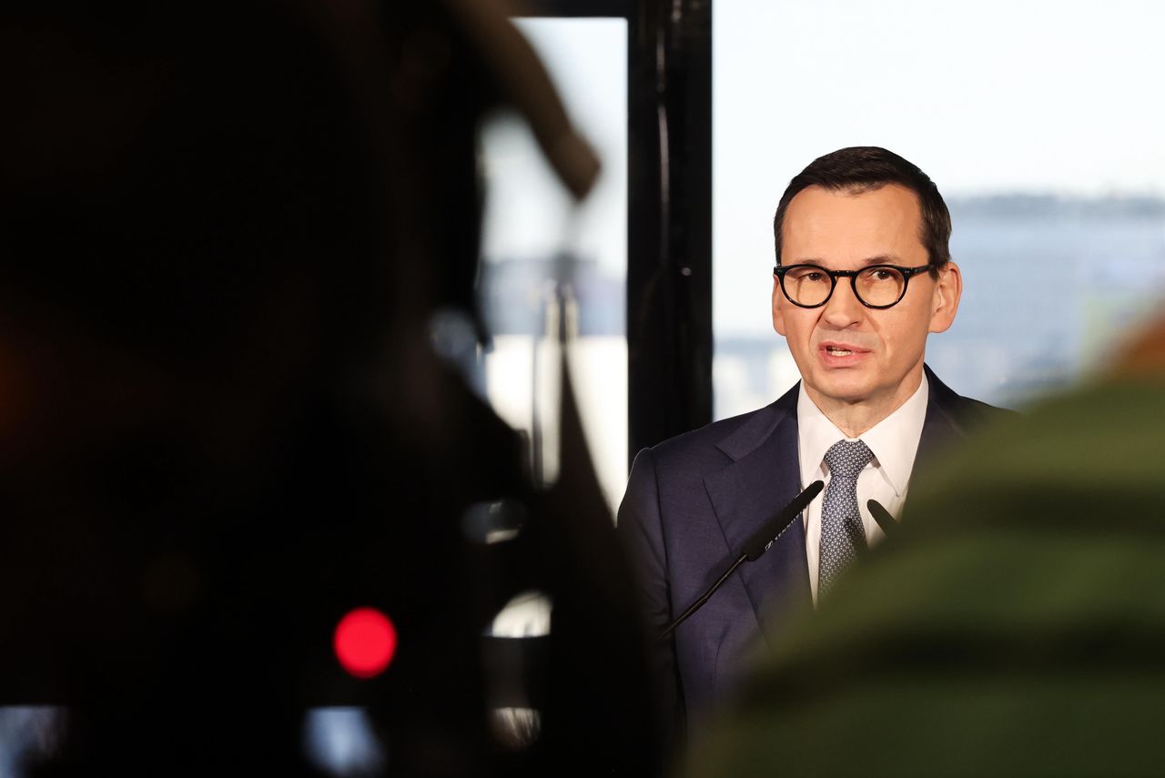 Morawiecki ostrzega rolników. "Rządzący chcą wysłać policję z pałami"