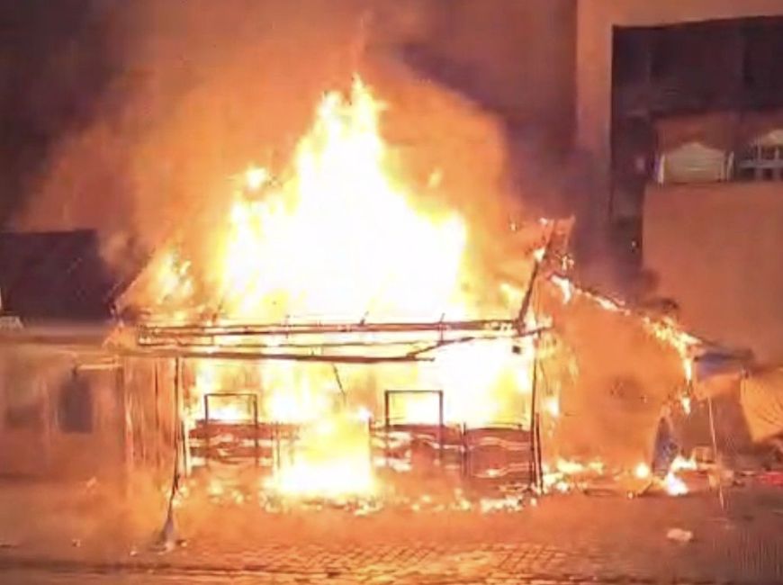 Pożar na Krupówkach. Reanimowano dwie osoby