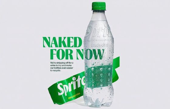 Sprite sprzedawany w butelkach bez etykiet