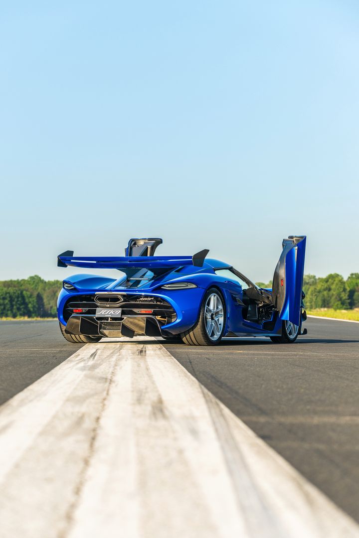 Koenigsegg Jesko Attack