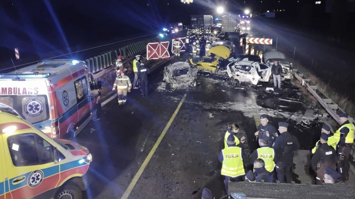 W wypadku na S7 zginęło czworo dzieci  