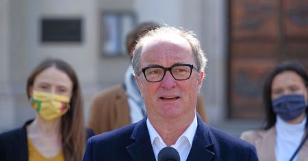 Koronawirus. Wybory 2020 r. Włodzimierza Czarzasty potwierdza, że Robert Biedroń pozostanie kandydatem Lewicy