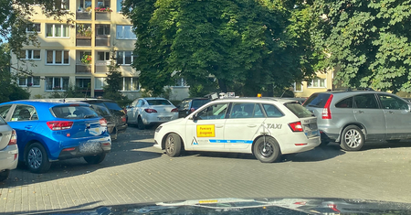Tajemnicza škoda z kamerami jeździ po Warszawie. Tłumaczymy, co to za auto
