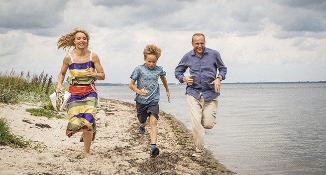 Margaret śpiewa dla Romy Gąsiorowskiej i Piotra Adamczyka w filmie "Całe szczęście"