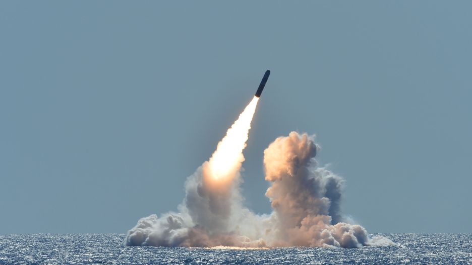 Wystrzał pocisku Trident D5 - zdjęcie poglądowe