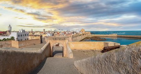 Nowy Dubaj? Krótki lot, wysokie temperatury i o połowę tańsze luksusowe hotele