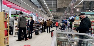 Hodowla drobiu. Kończy się epoka klatkowa. Rewolucja w sklepach