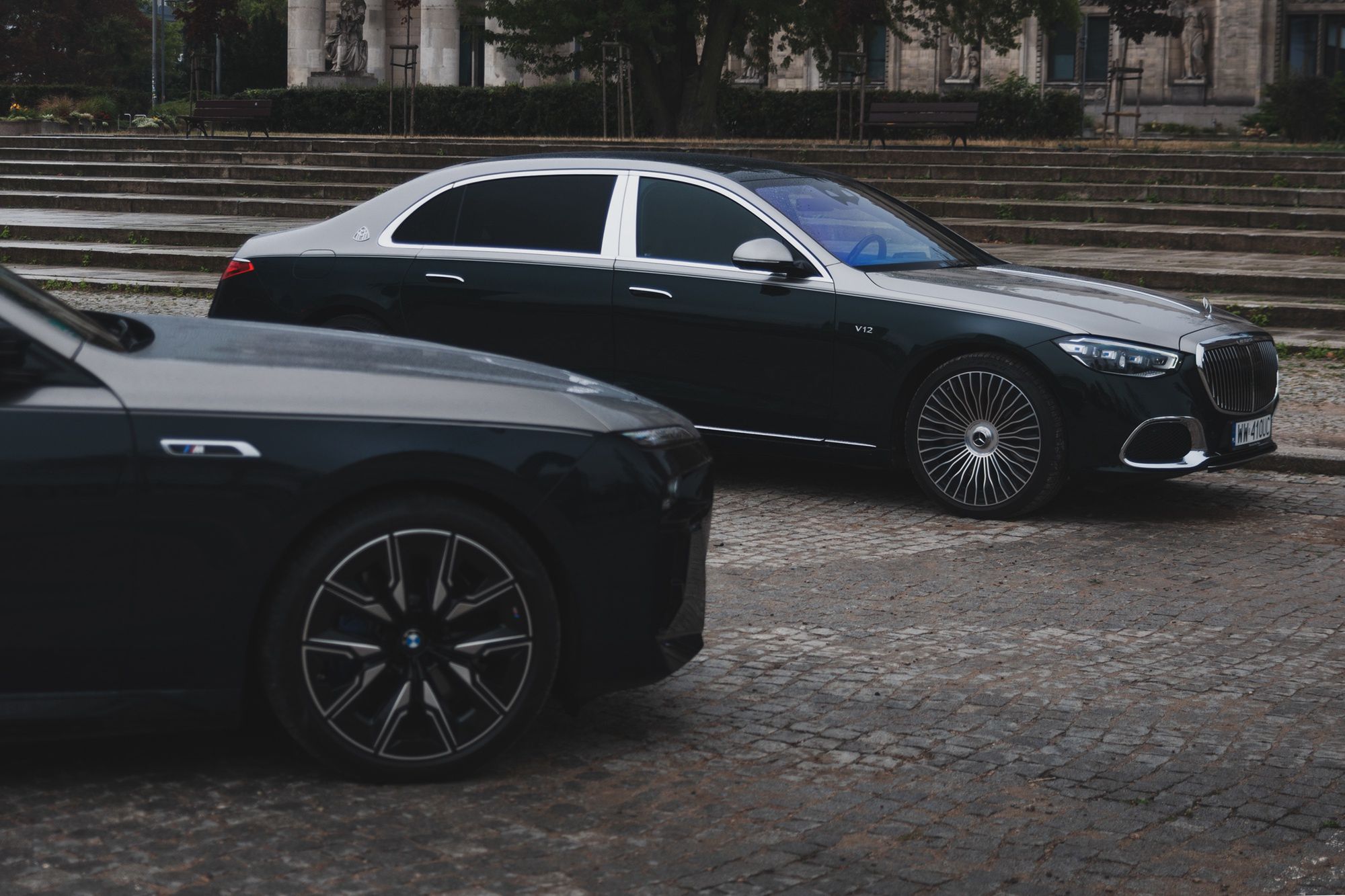 Audi A8 kontra BMW i7 kontra Mercedes-Maybach klasy S