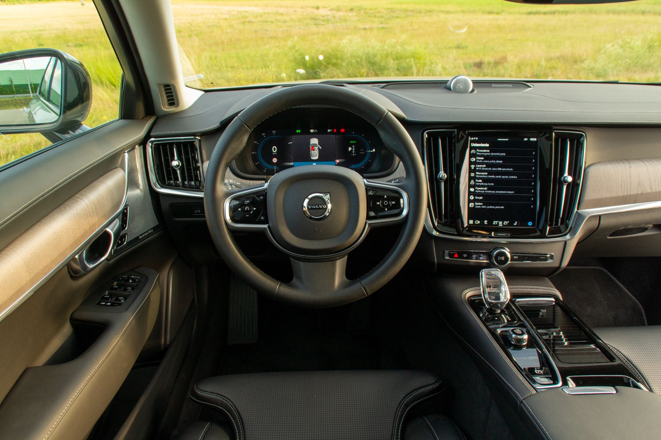 Volvo S90 T8