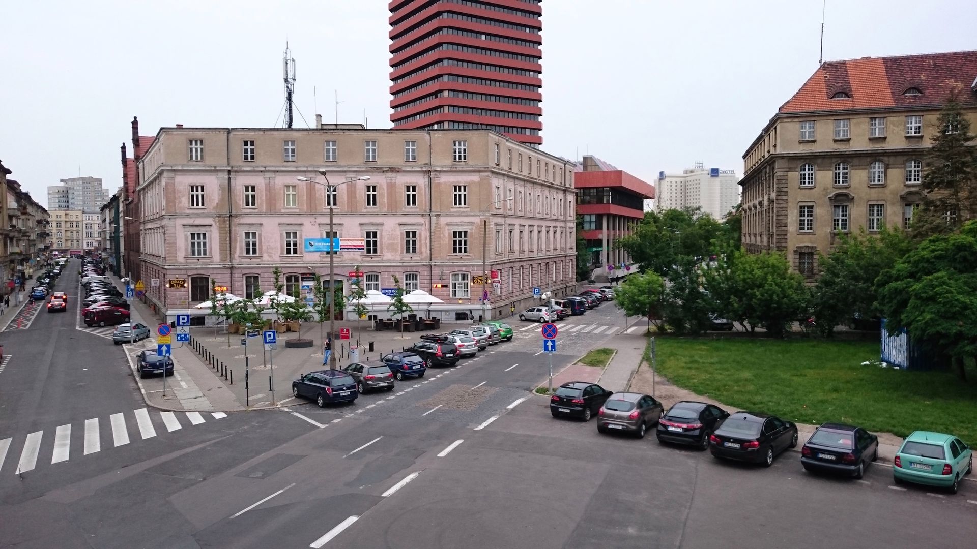 HTC One M9 vs Samsung Galaxy S6 vs Sony Xperia Z3+ vs LG G4 - który jest najlepszy? 20