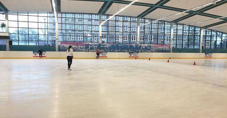 Lodowisko Icemania startuje w sobotę [CENNIK]