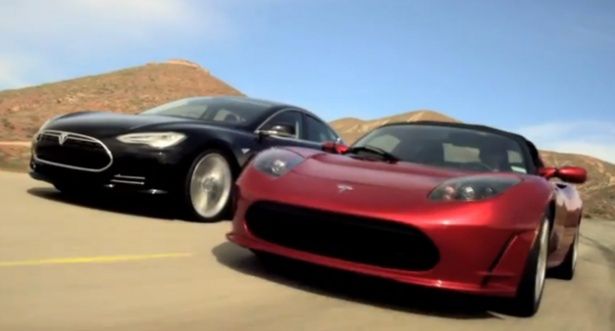 Rodzinne spotkanie - Tesla Roadster i Model S na wideo