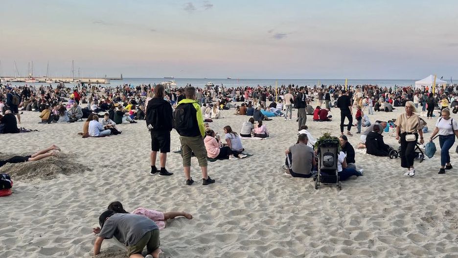 Tłumy na plaży w Gdyni