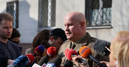 Prokurator o Błaszczaku. "Nie można było zdjąć klauzuli"
