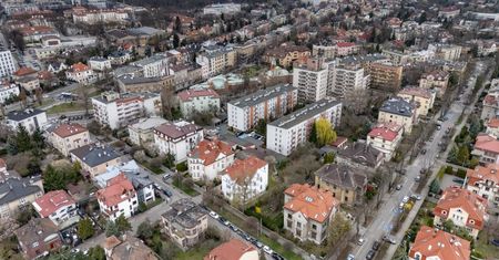 Kraków: Nie chcą metra pod zabytkową zabudową osiedla Oficerskiego i obawiają się przymusowych wysiedleń