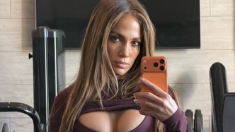 56-letnia Jennifer Lopez pręży biust na zdjęciach z siłowni. Też tak wyglądacie po treningu? (FOTO)