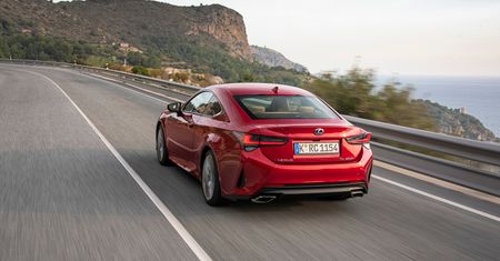 Lexus RC 300h po faceliftingu: tylko koni żal…