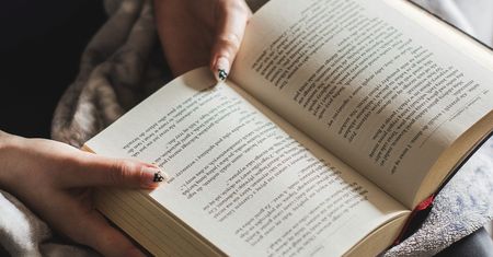 Jesteś molem książkowym? Sprawdź, czy poznasz tytuł książki po cytacie