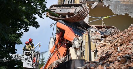 Koparka spadła z gruzowiska. Tragiczny wypadek w Kielcach