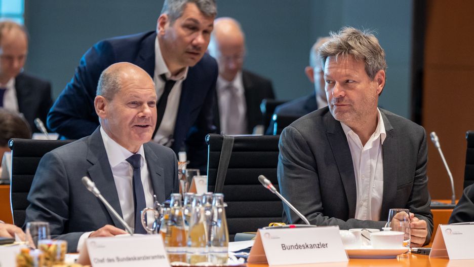 BERLIN, GERMANY - JUNE 14: German Chancellor Olaf Scholz (L) and Minister for Economic Affairs and Climate Protection Robert Habeck attend the first meeting of the "Transformation Alliance" at the Chancellery on June 14, 2022 in Berlin, Germany. The initiative brings together stakeholders from the economy, science, society and politics to plot Germany's course based on foundations including climate neutrality, digitalization, sustainable resources, a robust democracy and a society open to innovation. (Photo by Andreas Gora - Pool/Getty Images)