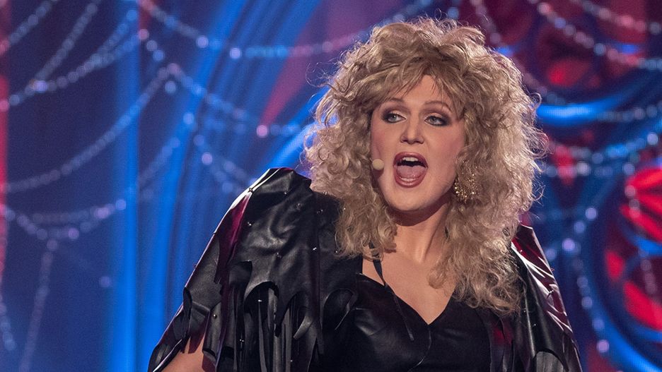 Karol Dziuba przeistoczył się w Bonnie Tyler w hicie "If You Were A Woman (And I Was A Man)"