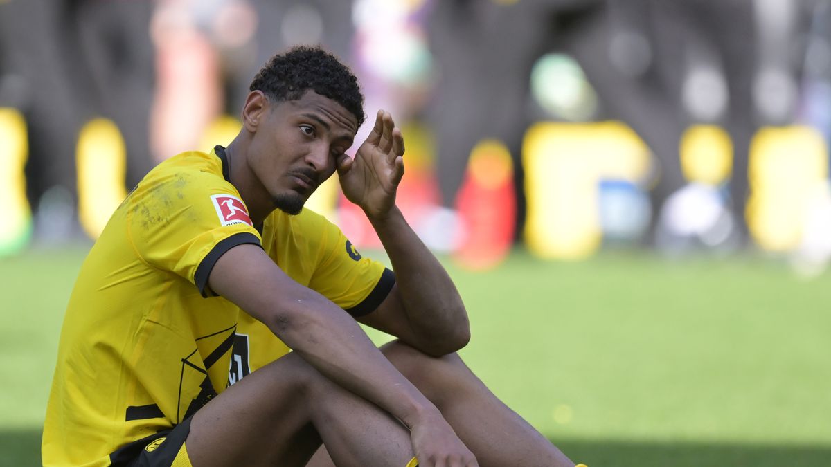 Bundesliga"Borussia Dortmund - 1 FSV Mainz 05"
DORTMUND - Sebastien Haller of Borussia Dortmund is disappointed during the Bundesliga match between Borussia Dortmund and 1 FSV Mainz 05 at the Signal Iduna Park on May 27, 2023 in Dortmund, Germany. AP | Dutch Height | GERRIT OF COLOGNE (Photo by ANP via Getty Images)
ANP
