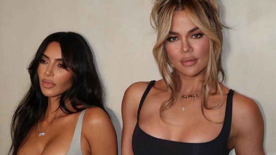 Kim i Khloe Kardashian podczas wspólnej sesji. Poznajecie młodszą z sióstr?