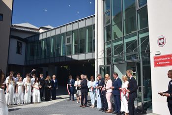 Miechów: Zespół Szkół nr 1 uroczyście otwarty po rozbudowie