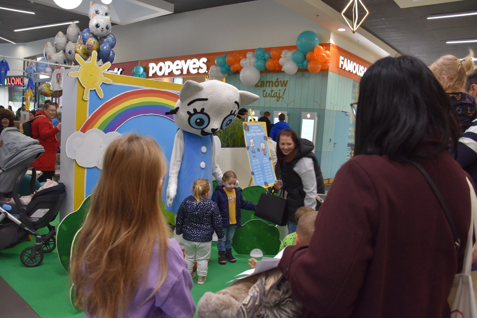 Kicia Kocia przyciągnęła do Gemini Park Tarnów całe rodziny