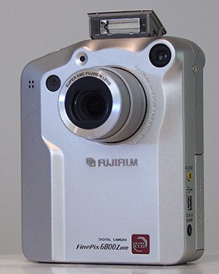 Fujifilm FinePix 6800 Zoom