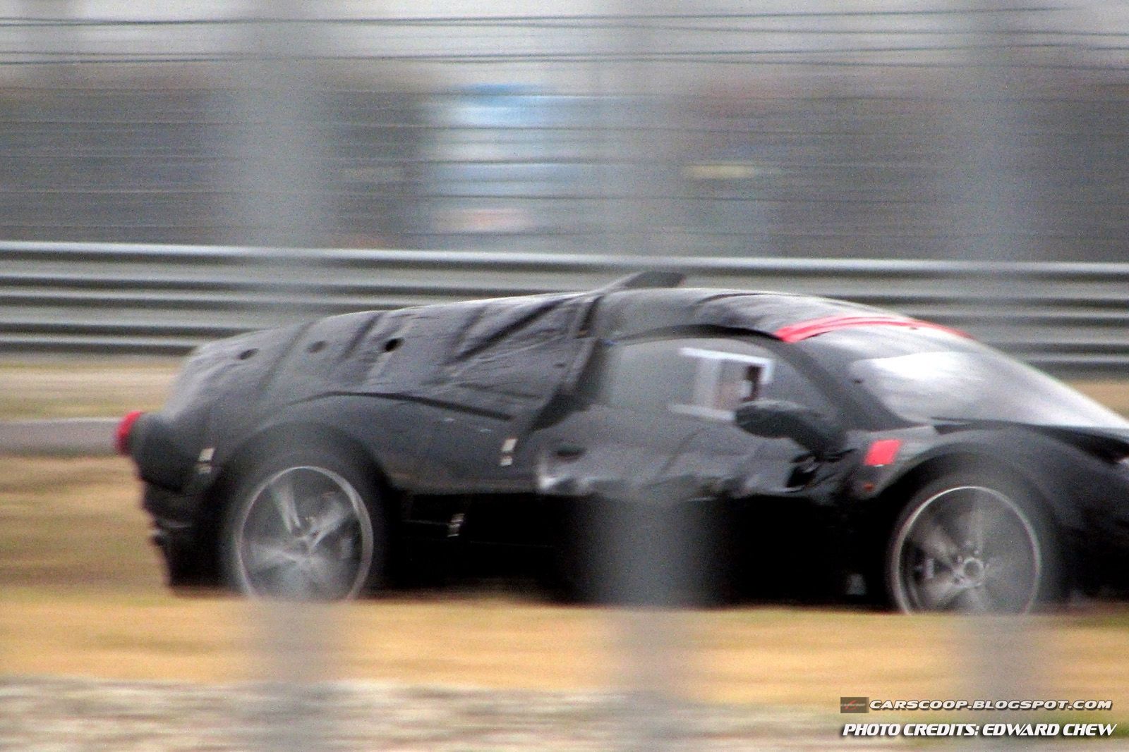 Następca Ferrari Enzo - muł testowy