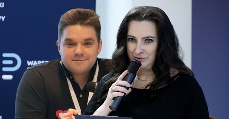 To Kacprzyk powiedział pierwszego dnia. Była prezes szpitala zdradza