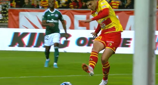 Kluby Ekstraklasy z 921 mln zł przychodów w sezonie 2022/23