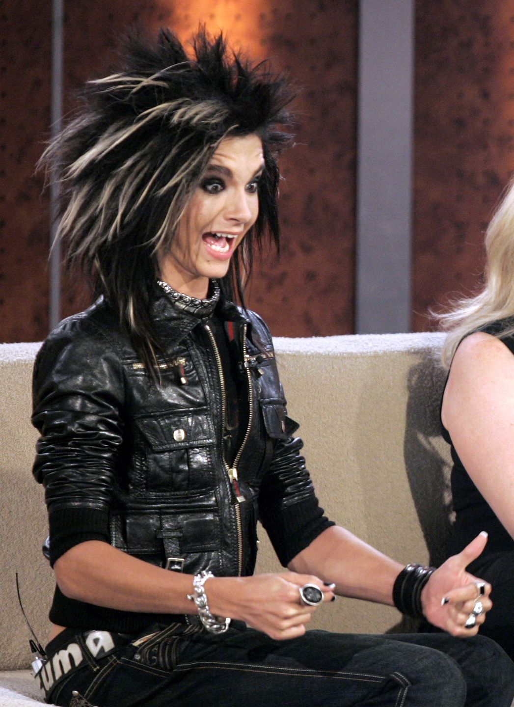 Wetten, dass..?FRIEDRICHSHAFEN, GERMANY - JANUARY 20:  Bill Kaulitz, singer of German pop band "Tokio Hotel" reacts during the live broadcast of "Wetten, dass..?" on ZDF television at the Messehalle January 20, 2007 in Friedrichshafen, Germany.  (Photo by Ralph Orlowski/Getty Images)Ralph Orlowski73024707, EOS1DMkII-243324