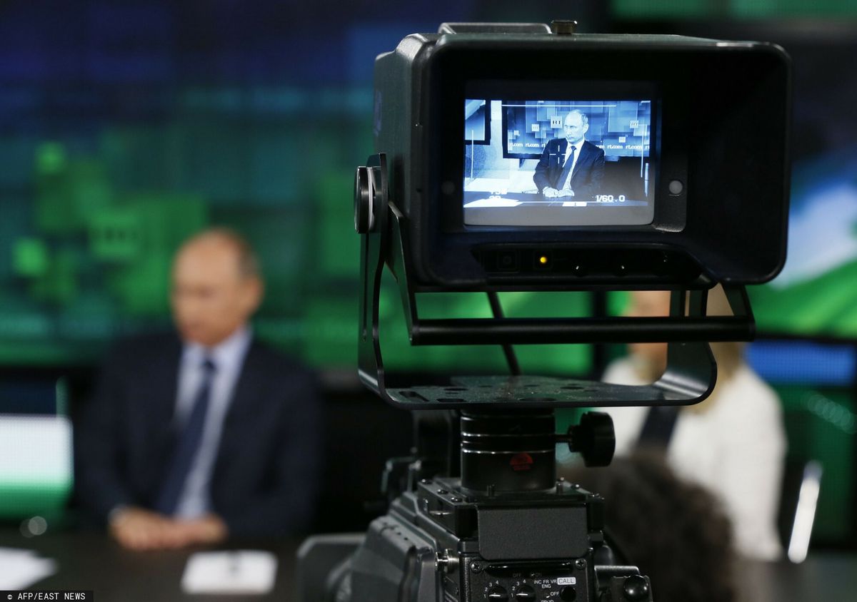 Nagranie wywiadu z Putinem w studio telewizji Russia Today w lecie 2013 roku 