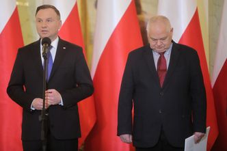 Prezydent murem za Glapińskim. "Nie rozważa wycofania kandydatury"