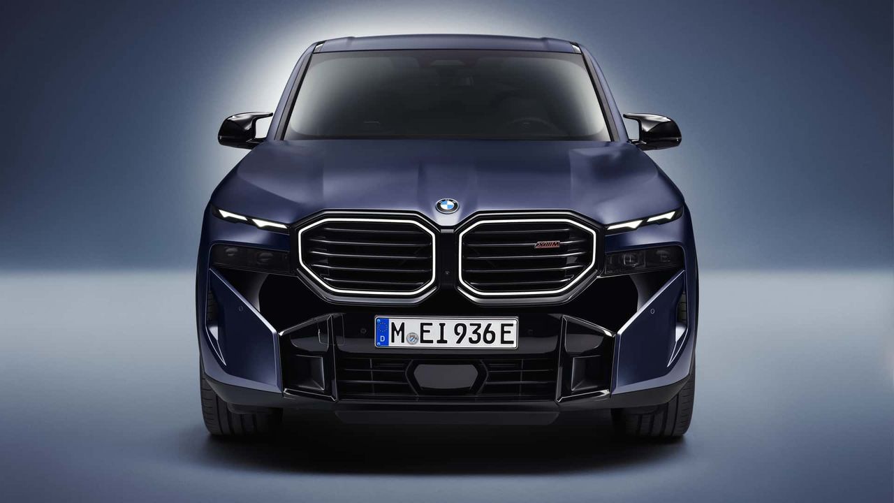 BMW wycofuje słabszą wersję XM. Od teraz będzie tylko topowa