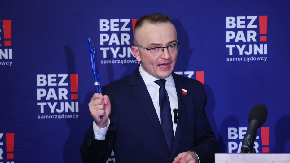 Marek Woch
Warszawa, 14.12.2024. Marek Woch przemawia na konwencji Og�lnopolskiej Federacji "Bezpartyjni i Samorz�dowcy", 14 bm. w Hotelu Royal Arkadia w Warszawie. Podczas wydarzenia zosta� og�oszony kandydat ruchu na prezydenta Rzeczypospolitej Polskiej 2025. (doro) PAP/Leszek Szyma�ski
Leszek Szyma�ski
Bezpartyjni i Samorz�dowcy, Hotel Royal Arkadia, kandydat, konwencja, og�oszenie kandydata na Prezydenta RP, og�lnopolska federacja, polityk, polityka, prezydenta, wybory