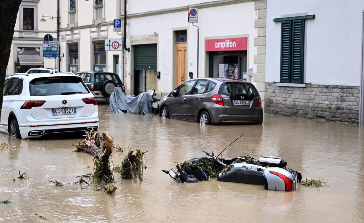 It happened at night. Water is flooding the streets of Italian cities.