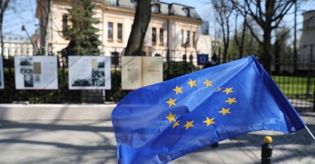 Prof. Grzeszczak: Polska rozsadza Unię od środka