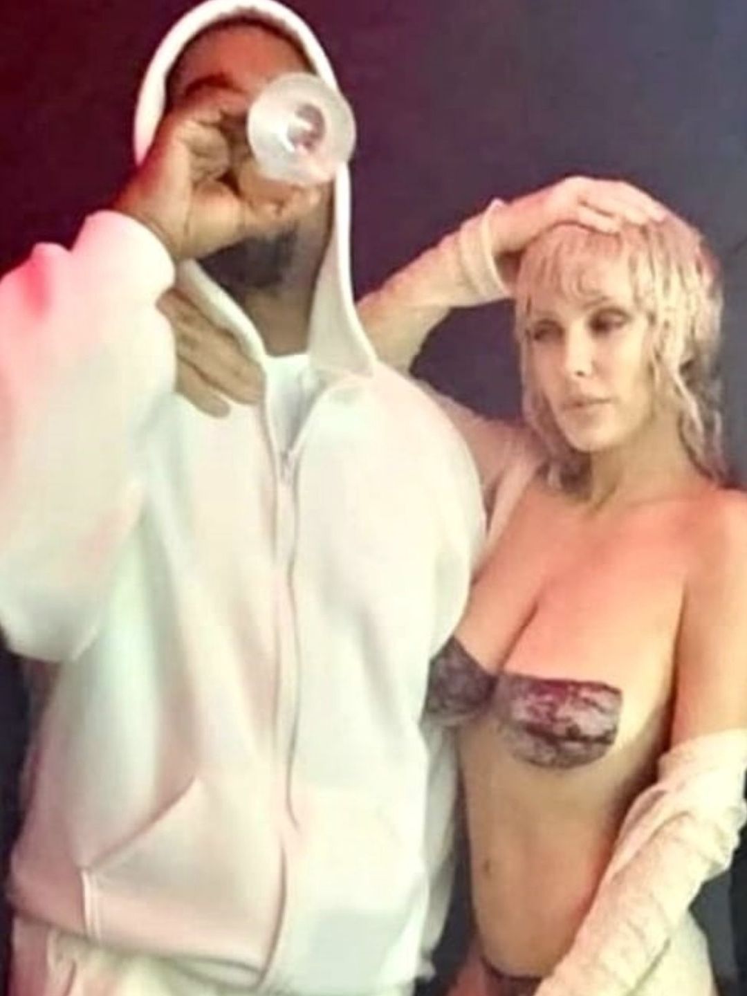 Bianca Censori upodabnia się do Marilyn Monroe