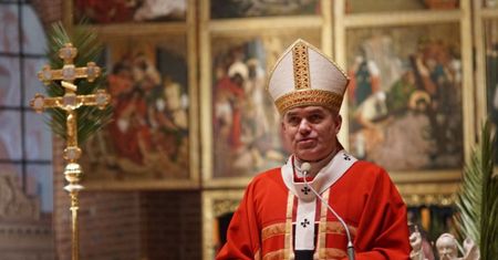 "Każdy wierny". Metropolita o daninie diecezjalnej